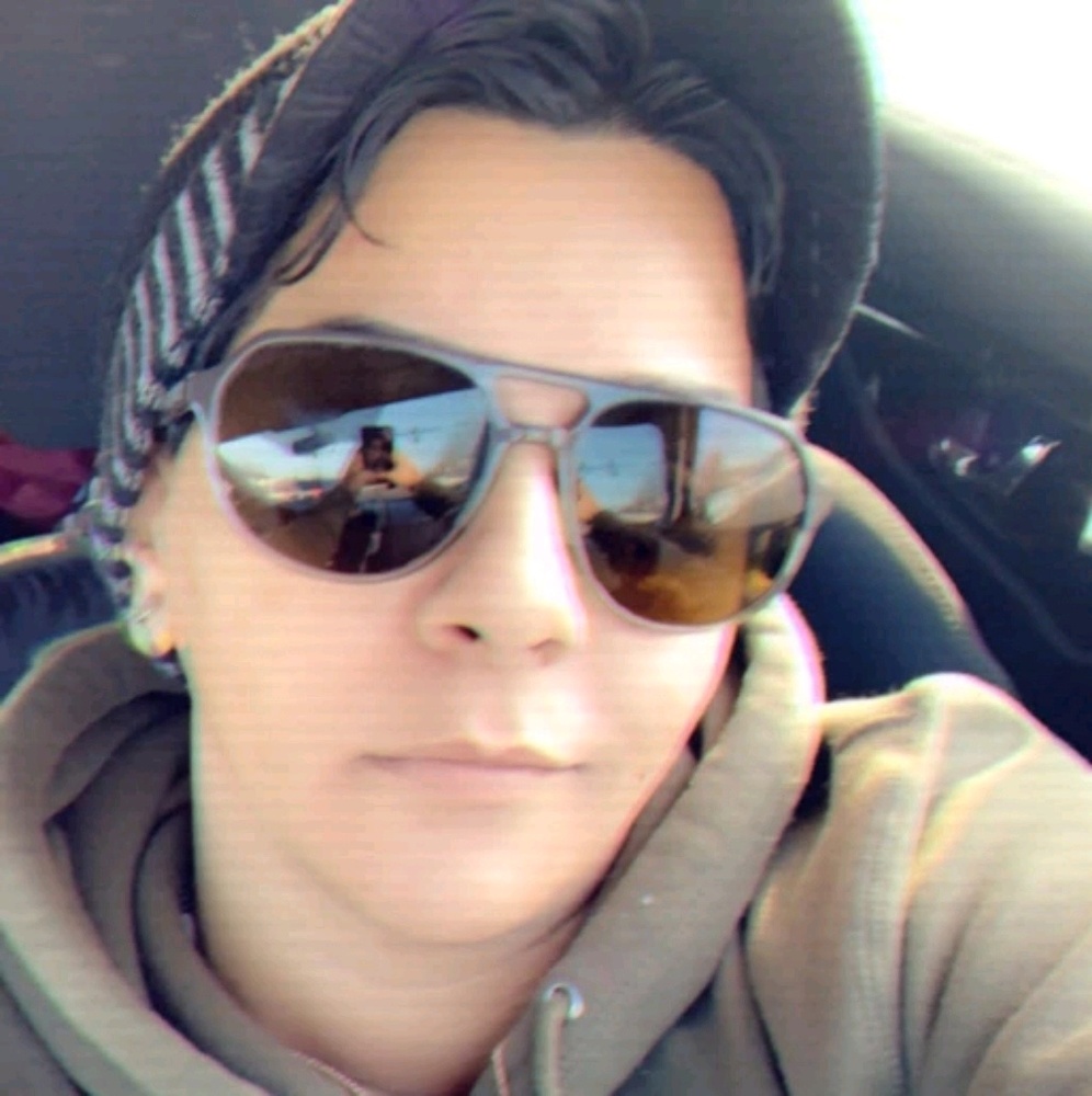 Meet your Posher, Sanaa